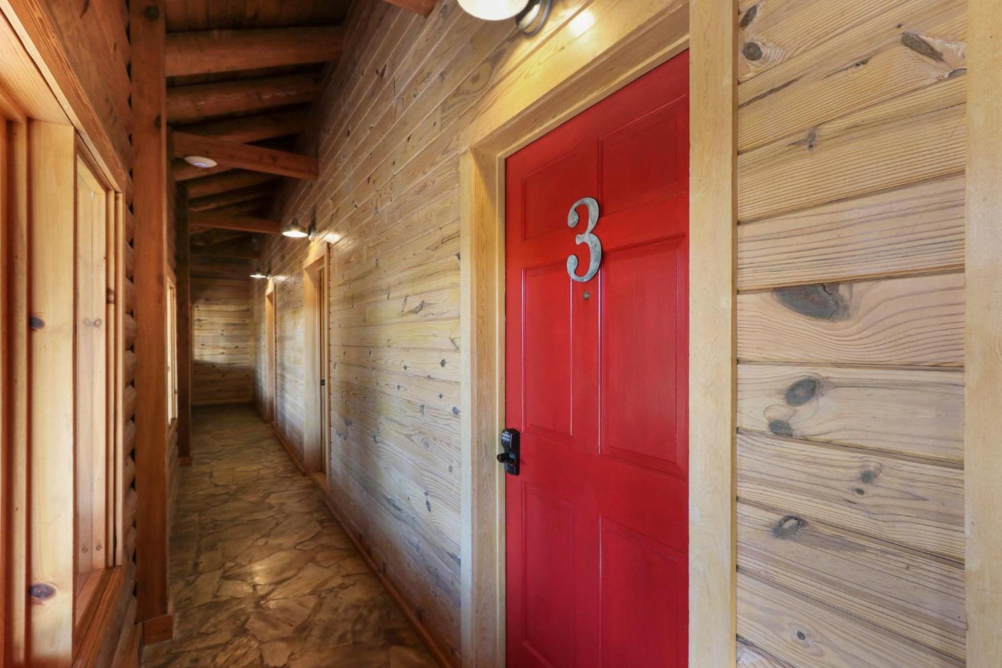 Wimberley Log Cabins Resort And Suites- Unit 3 Экстерьер фото